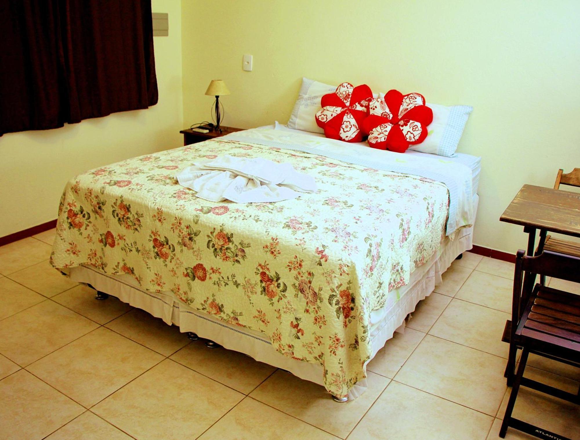 Pousada Al Castello Di Giulietta E Romeo Pirenopolis Room photo