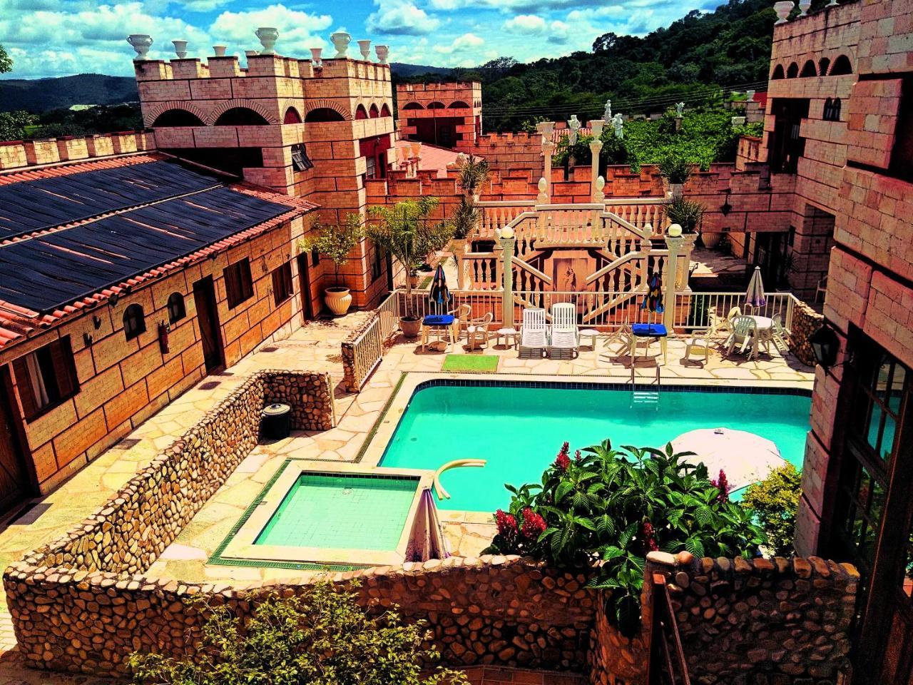 Pousada Al Castello Di Giulietta E Romeo Pirenopolis Exterior photo